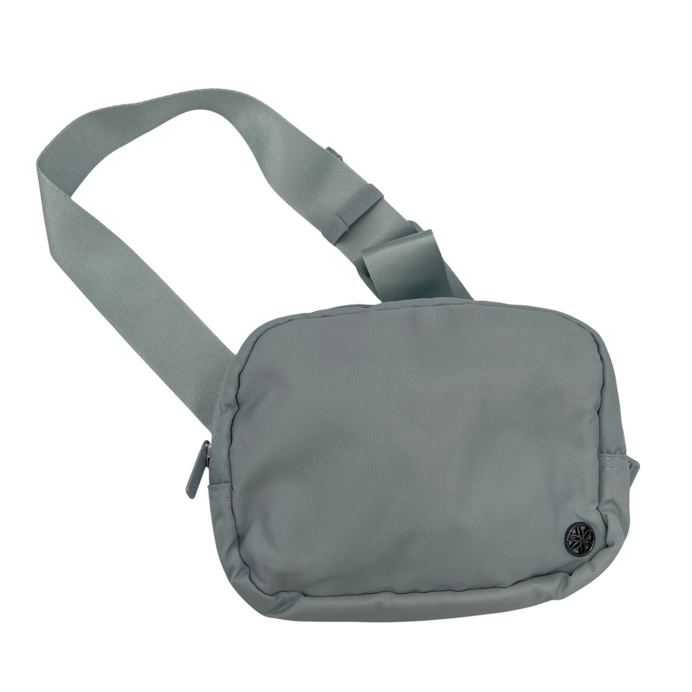 GAIAM Light Blue/Gray Nylon Belt Bag Fanny Pack Travel